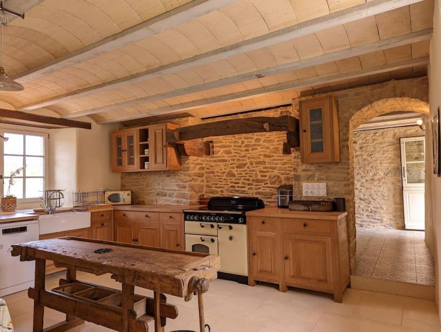 Maison Typique Bretonne Avec Toit De Chaume Camors المظهر الخارجي الصورة